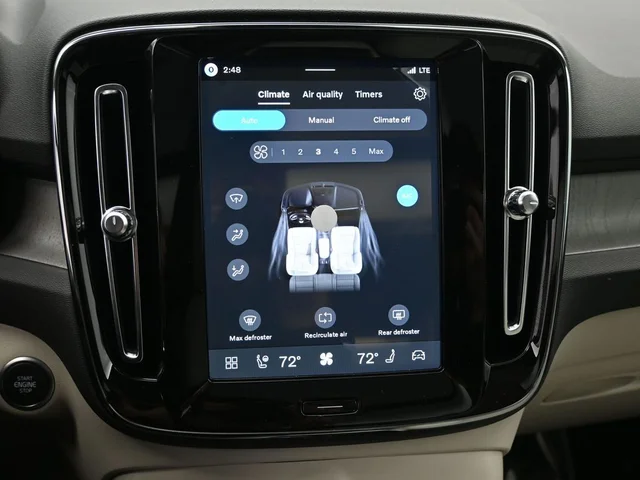 Nuevos VOLVO XC40 à Estados chez autogozo