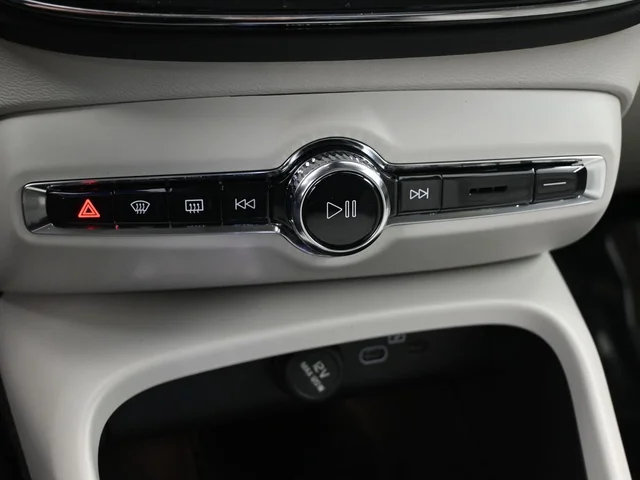 Nuevos VOLVO XC40 à Estados chez autogozo