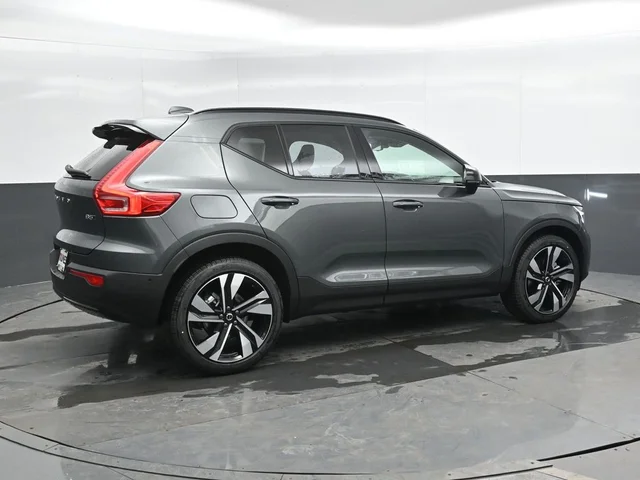 Nuevos VOLVO XC40 à Estados chez autogozo