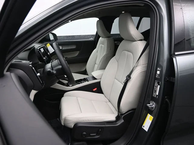 Nuevos VOLVO XC40 à Estados chez autogozo