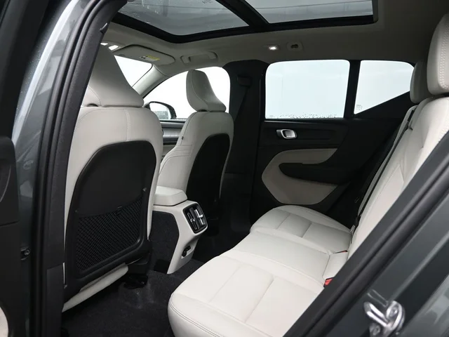 Nuevos VOLVO XC40 à Estados chez autogozo