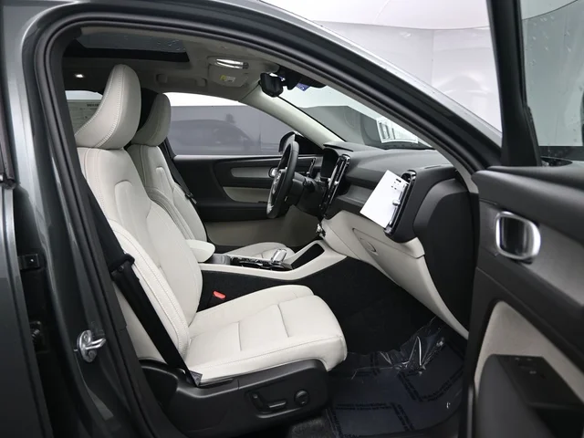 Nuevos VOLVO XC40 à Estados chez autogozo