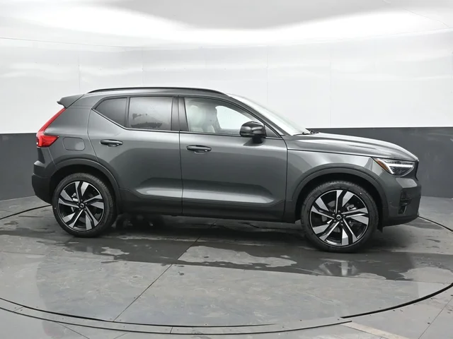 Nuevos VOLVO XC40 à Estados chez autogozo