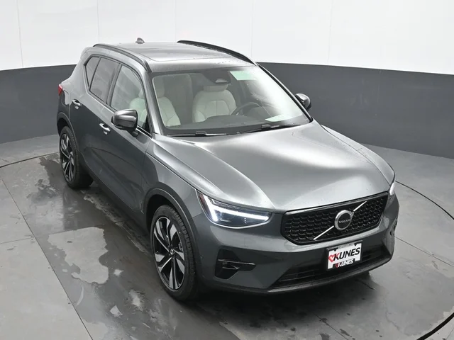Nuevos VOLVO XC40 à Estados chez autogozo
