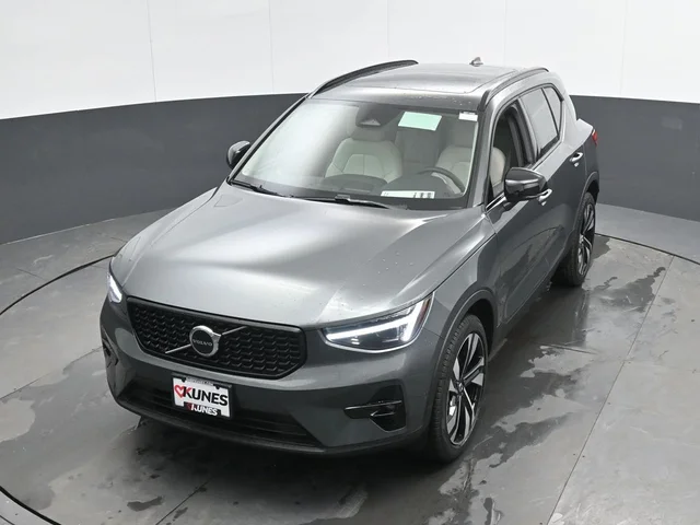 Nuevos VOLVO XC40 à Estados chez autogozo