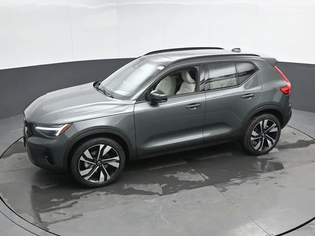 Nuevos VOLVO XC40 à Estados chez autogozo