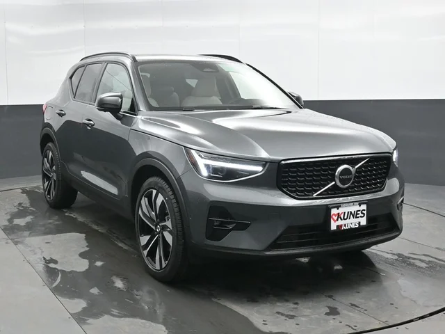 Nuevos VOLVO XC40 à Estados chez autogozo