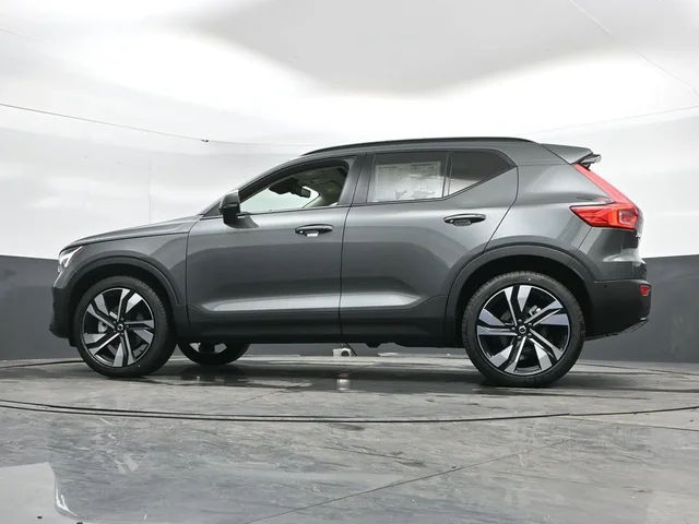 Nuevos VOLVO XC40 à Estados chez autogozo