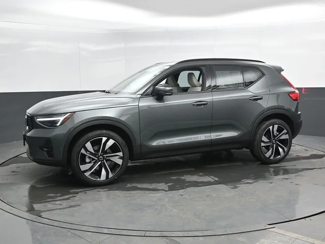 Nuevos VOLVO XC40 à Estados chez autogozo