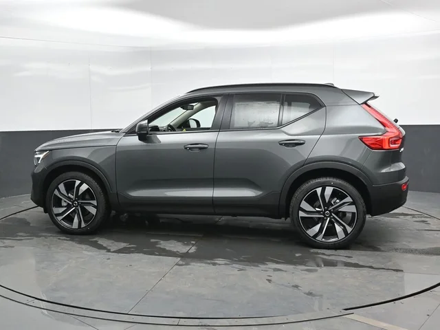 Nuevos VOLVO XC40 à Estados chez autogozo