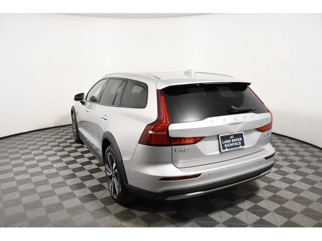 SEMINUEVOS VOLVO V60 Cross Country a Estados en autogozo