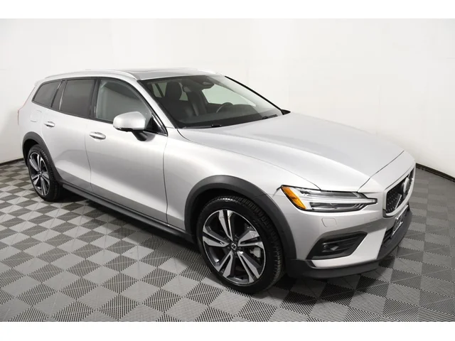 SEMINUEVOS VOLVO V60 Cross Country a Estados en autogozo