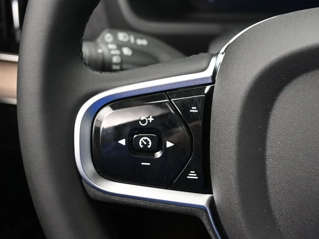 Nuevos VOLVO XC90 à Estados chez autogozo