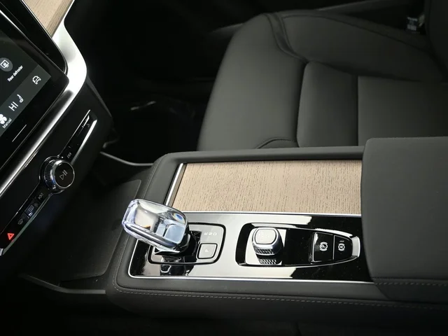 Nuevos VOLVO XC90 à Estados chez autogozo
