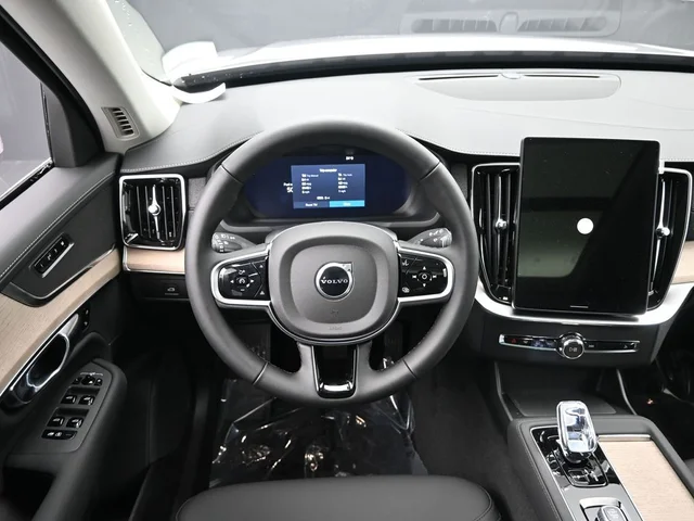 Nuevos VOLVO XC90 à Estados chez autogozo