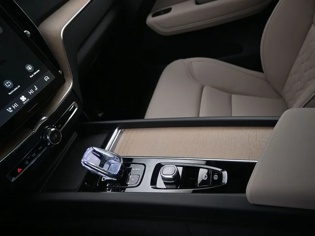 Nuevos VOLVO XC60 à Estados chez autogozo