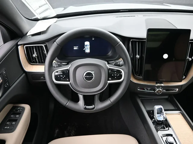Nuevos VOLVO XC60 à Estados chez autogozo