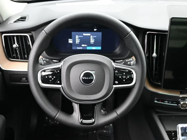 Nuevos VOLVO XC60 à Estados chez autogozo
