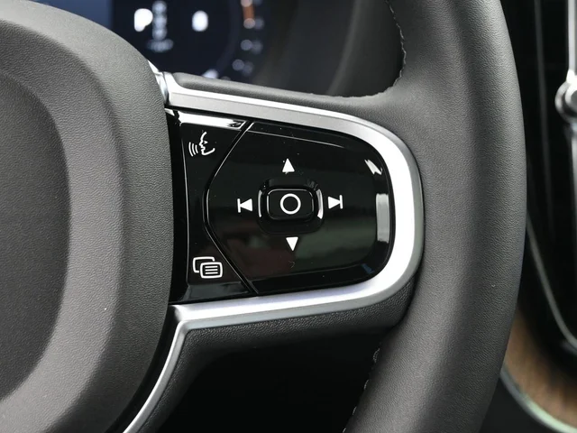 Nuevos VOLVO XC60 à Estados chez autogozo