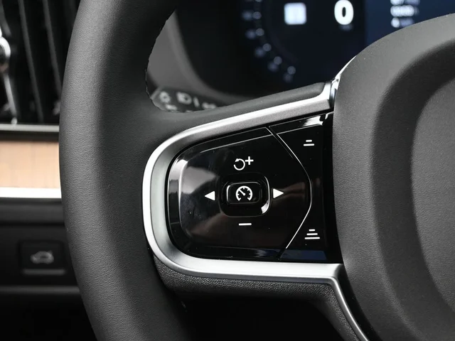 Nuevos VOLVO XC60 à Estados chez autogozo