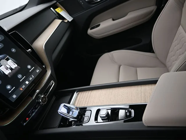 Nuevos VOLVO XC60 à Estados chez autogozo