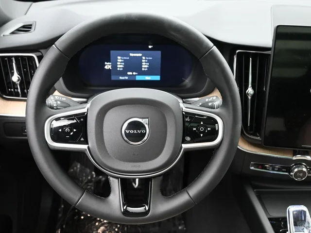 Nuevos VOLVO XC60 à Estados chez autogozo