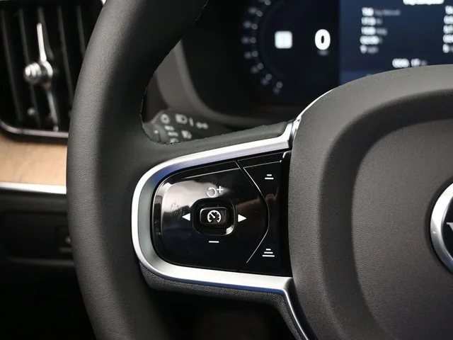 Nuevos VOLVO XC60 à Estados chez autogozo