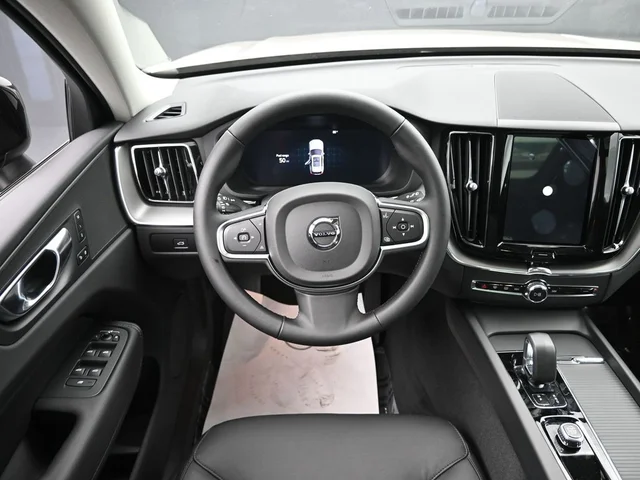 Nuevos VOLVO XC60 à Estados chez autogozo