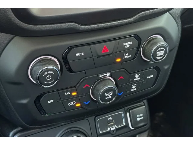 SEMINUEVOS JEEP Renegade at ELK GROVE in Elk Grove Buick GMC