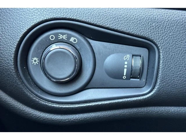SEMINUEVOS JEEP Renegade at ELK GROVE in Elk Grove Buick GMC