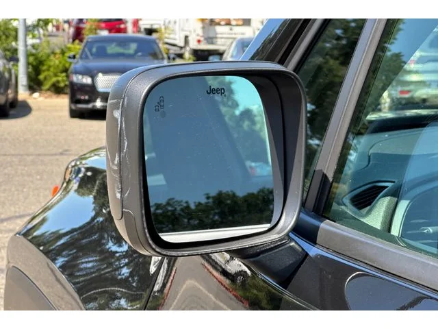 SEMINUEVOS JEEP Renegade at ELK GROVE in Elk Grove Buick GMC