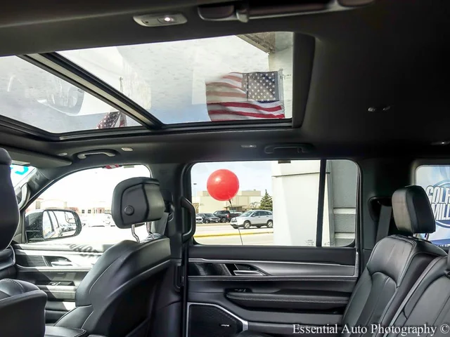 SEMINUEVOS JEEP Wagoneer a Estados en autogozo