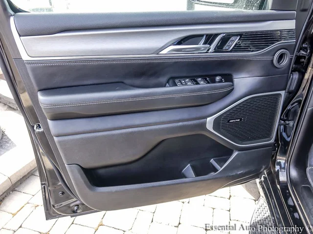 SEMINUEVOS JEEP Wagoneer a Estados en autogozo