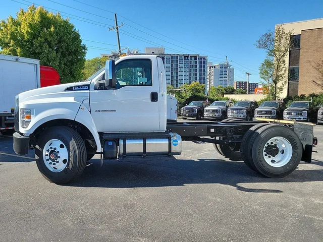 Nuevos FORD F-750 à Estados chez autogozo