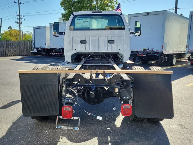 Nuevos FORD F-750 à Estados chez autogozo