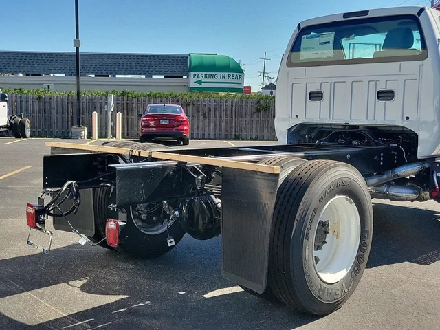 Nuevos FORD F-750 à Estados chez autogozo