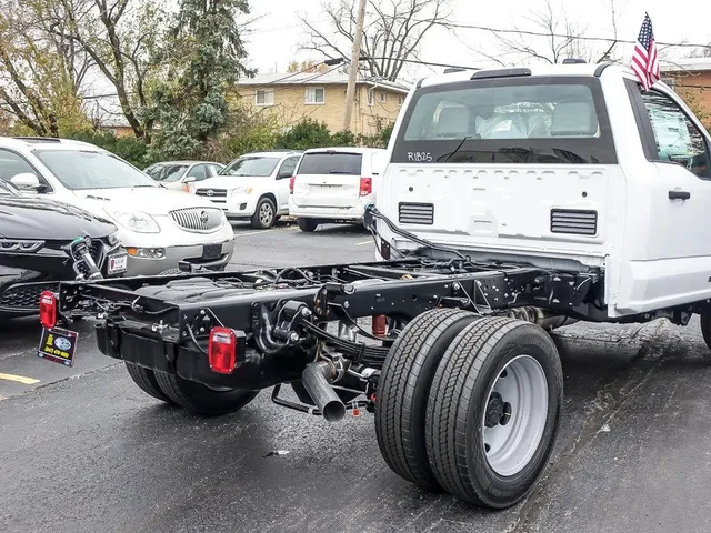 Nuevos FORD SUPER DUTY F-550 DRW à Estados chez autogozo