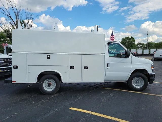 Nuevos FORD E-SERIES CUTAWAY à Estados chez autogozo