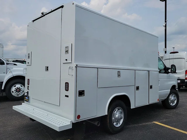 Nuevos FORD E-SERIES CUTAWAY à Estados chez autogozo