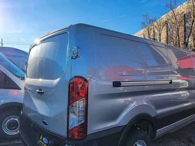 Nuevos FORD TRANSIT-150 CARGO à Estados chez autogozo