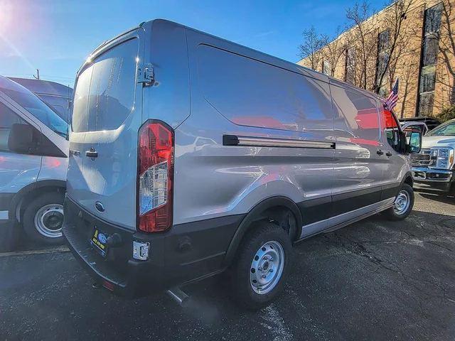 Nuevos FORD TRANSIT-150 CARGO à Estados chez autogozo