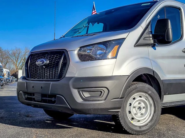 Nuevos FORD TRANSIT-150 CARGO à Estados chez autogozo
