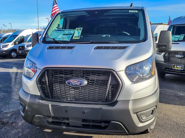 Nuevos FORD TRANSIT-150 CARGO à Estados chez autogozo
