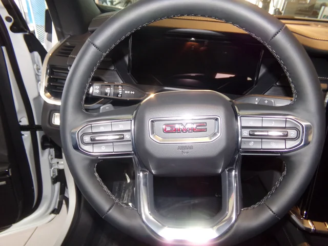 Nuevos GMC ACADIA à Estados chez autogozo