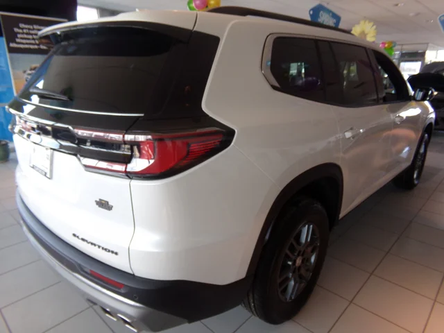 Nuevos GMC ACADIA à Estados chez autogozo