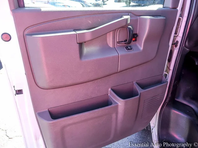 SEMINUEVOS GMC Savana Cargo Van a Estados en autogozo