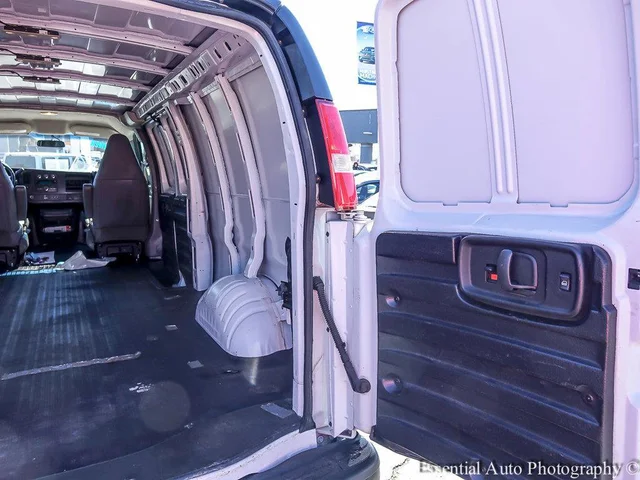 SEMINUEVOS GMC Savana Cargo Van a Estados en autogozo