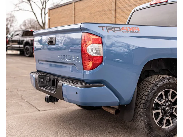 SEMINUEVOS TOYOTA Tundra 4WD a Estados en autogozo