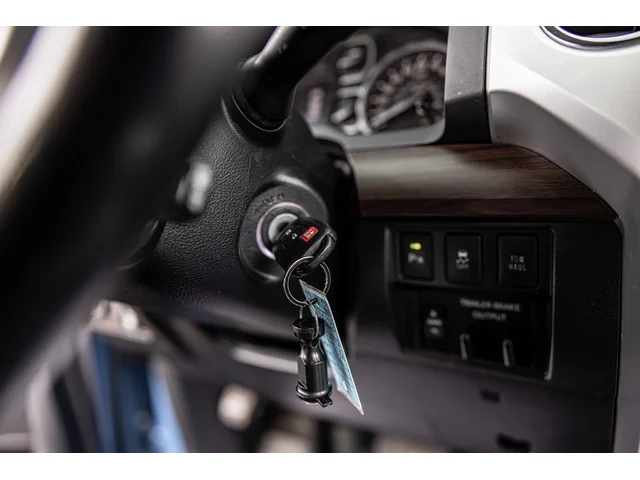 SEMINUEVOS TOYOTA Tundra 4WD a Estados en autogozo
