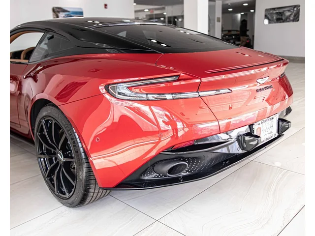 SEMINUEVOS ASTON MARTIN DB11 a Estados en autogozo